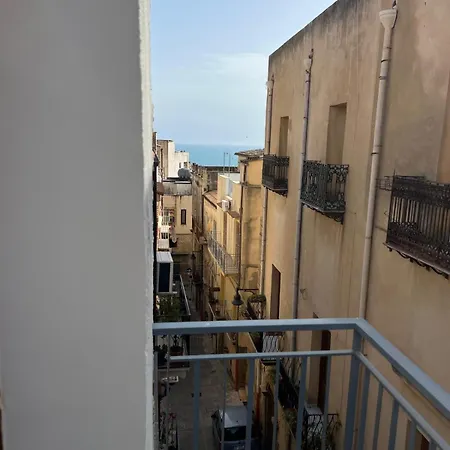 Apartment Appartamentosciaccacentro *